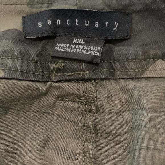 Sanctuary Camo Road Trip Cargo Pants Straight Leg Crop Green Size XXL Worn Once - Picture 3 of 8